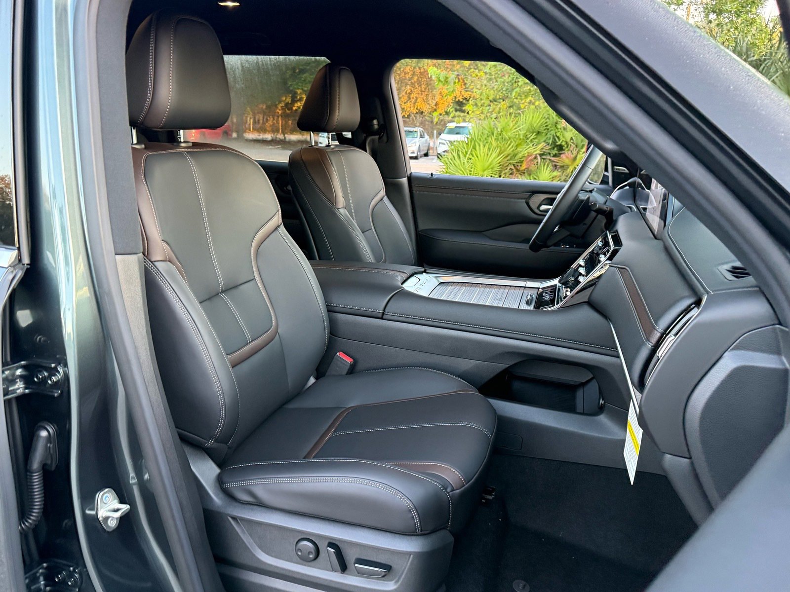 New 2026 Nissan Armada SL image 17