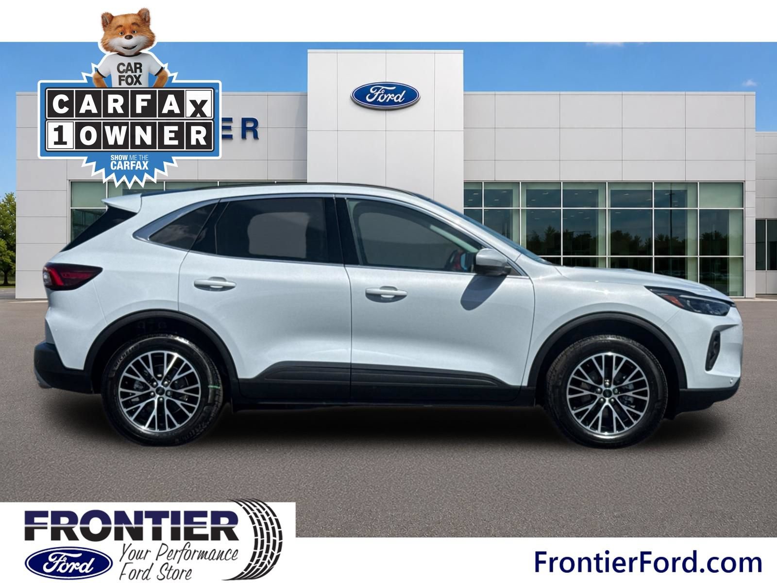 Used 2025 Ford Escape SE w/ PHEV Premium Package FWD image 4