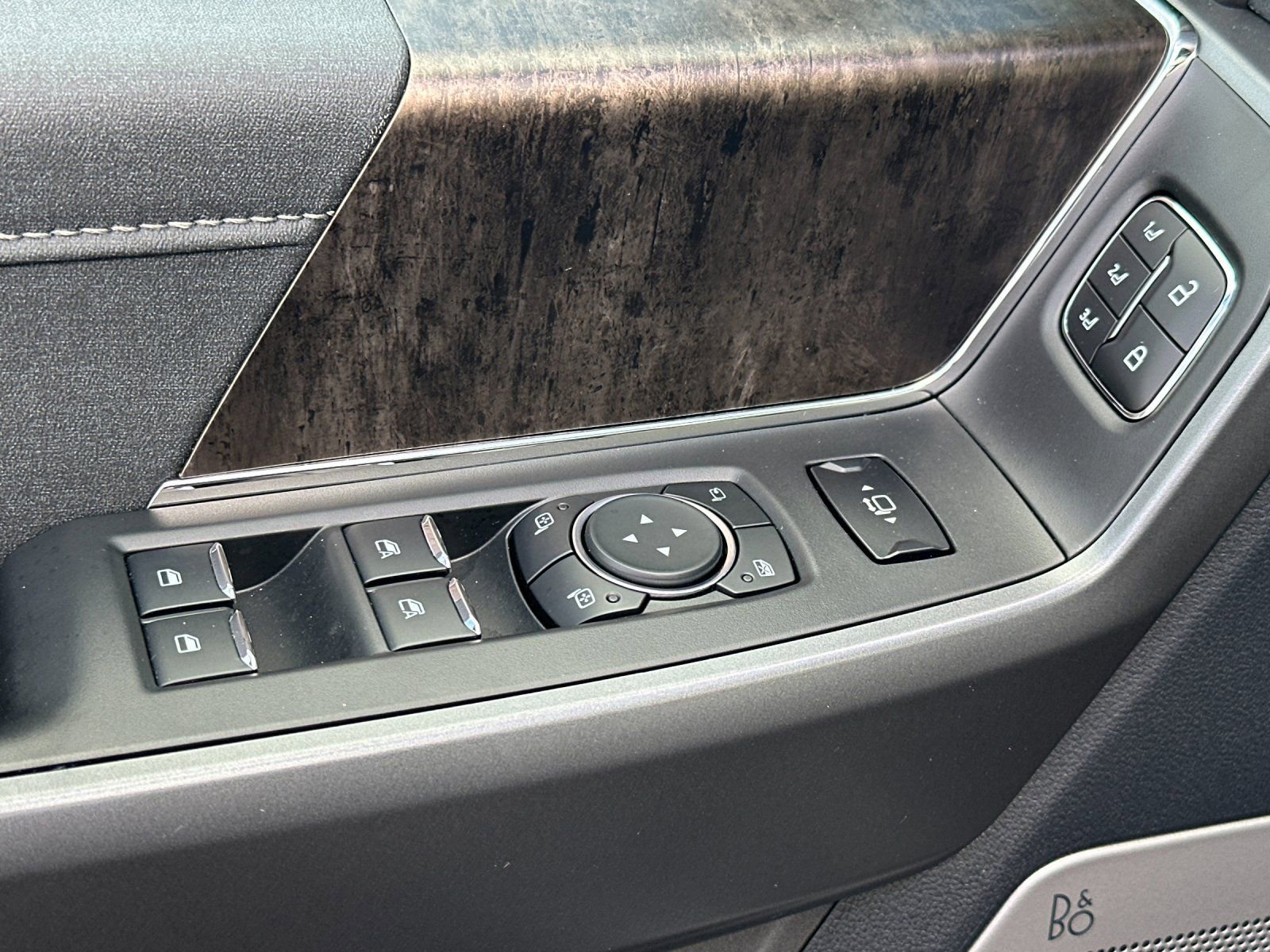 New 2026 Ford F350 Lariat w/ Black Appearance Package image 12