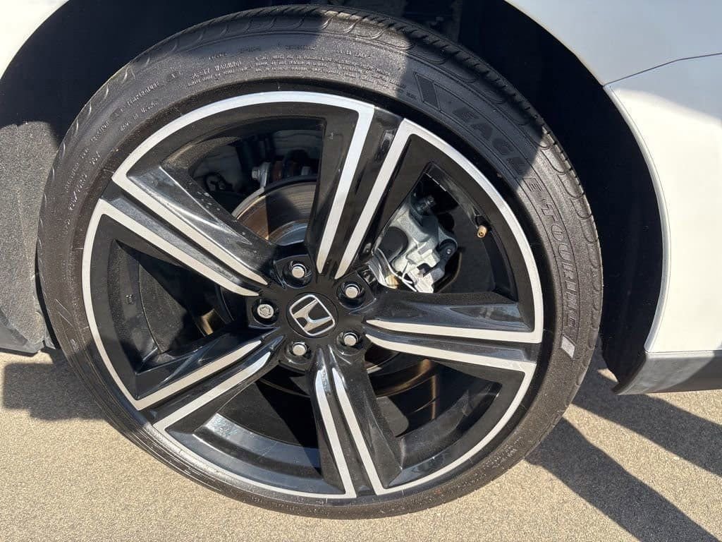Used 2025 Honda Accord Sport image 15