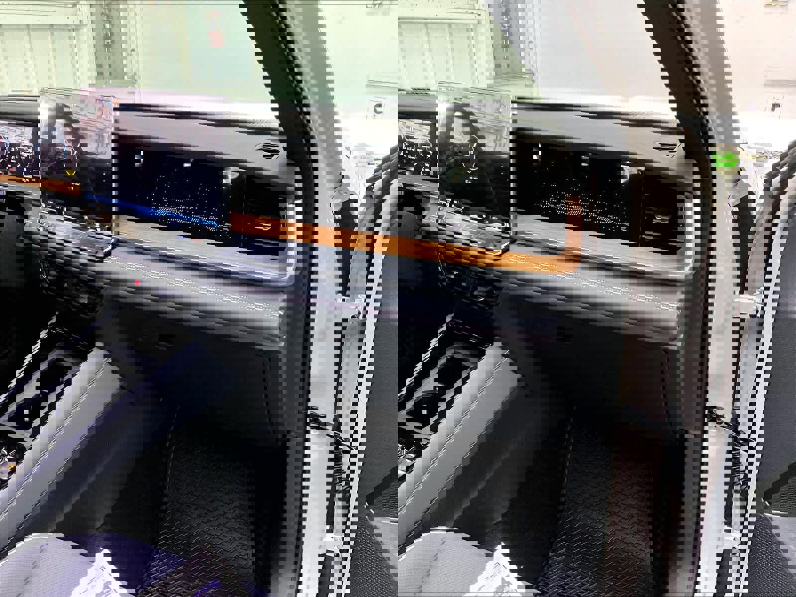 New 2026 Volkswagen Tiguan SEL R-Line image 27