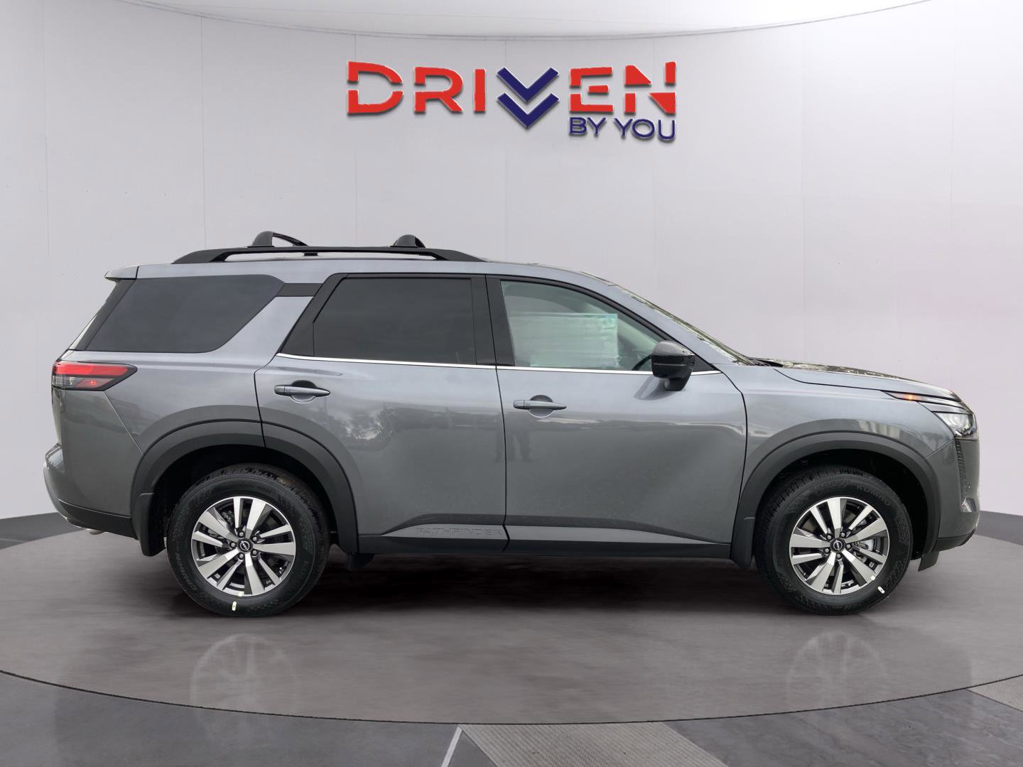 New 2026 Nissan Pathfinder SL image 6