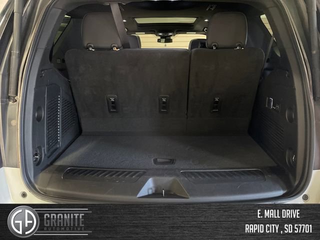 Used 2023 GMC Yukon SLT w/ SLT Luxury Package image 26