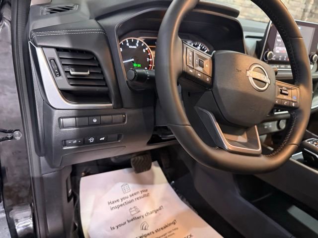 Certified 2025 Nissan Rogue SV image 13