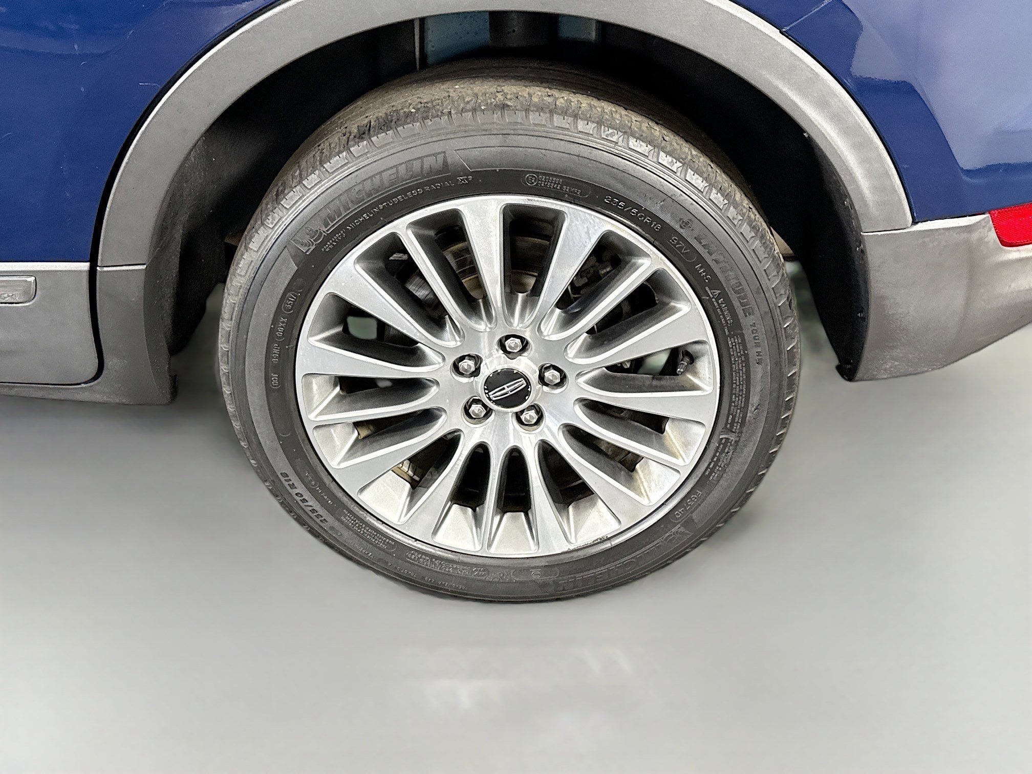 Used 2018 Lincoln MKC Reserve w/ Lincoln MKC Climate Package image 37