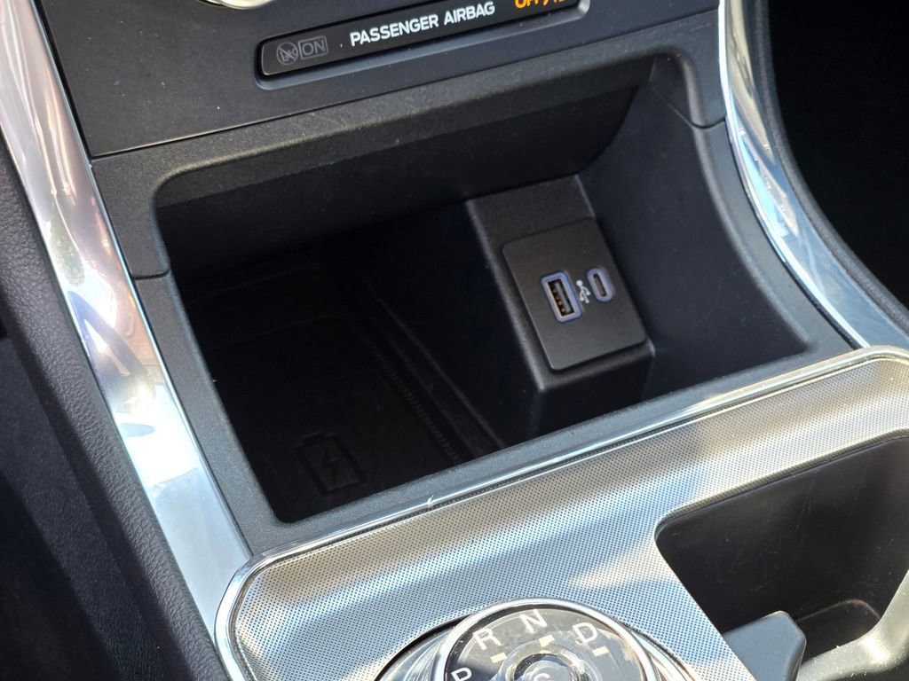 Used 2022 Ford Edge Titanium image 37