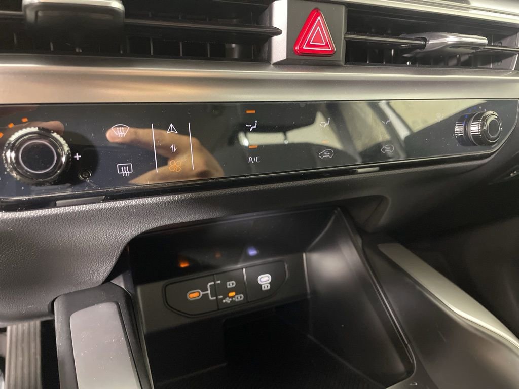 New 2026 Kia Sorento LX image 32