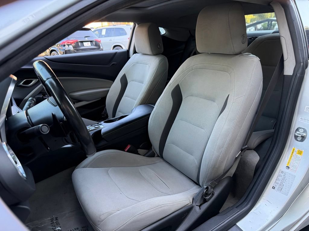 Used 2018 Chevrolet Camaro LT RWD image 26