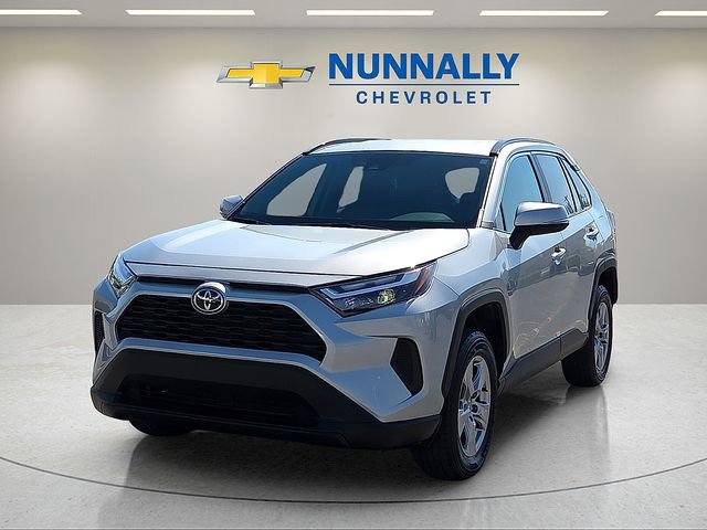 Used 2025 Toyota RAV4 XLE image 1