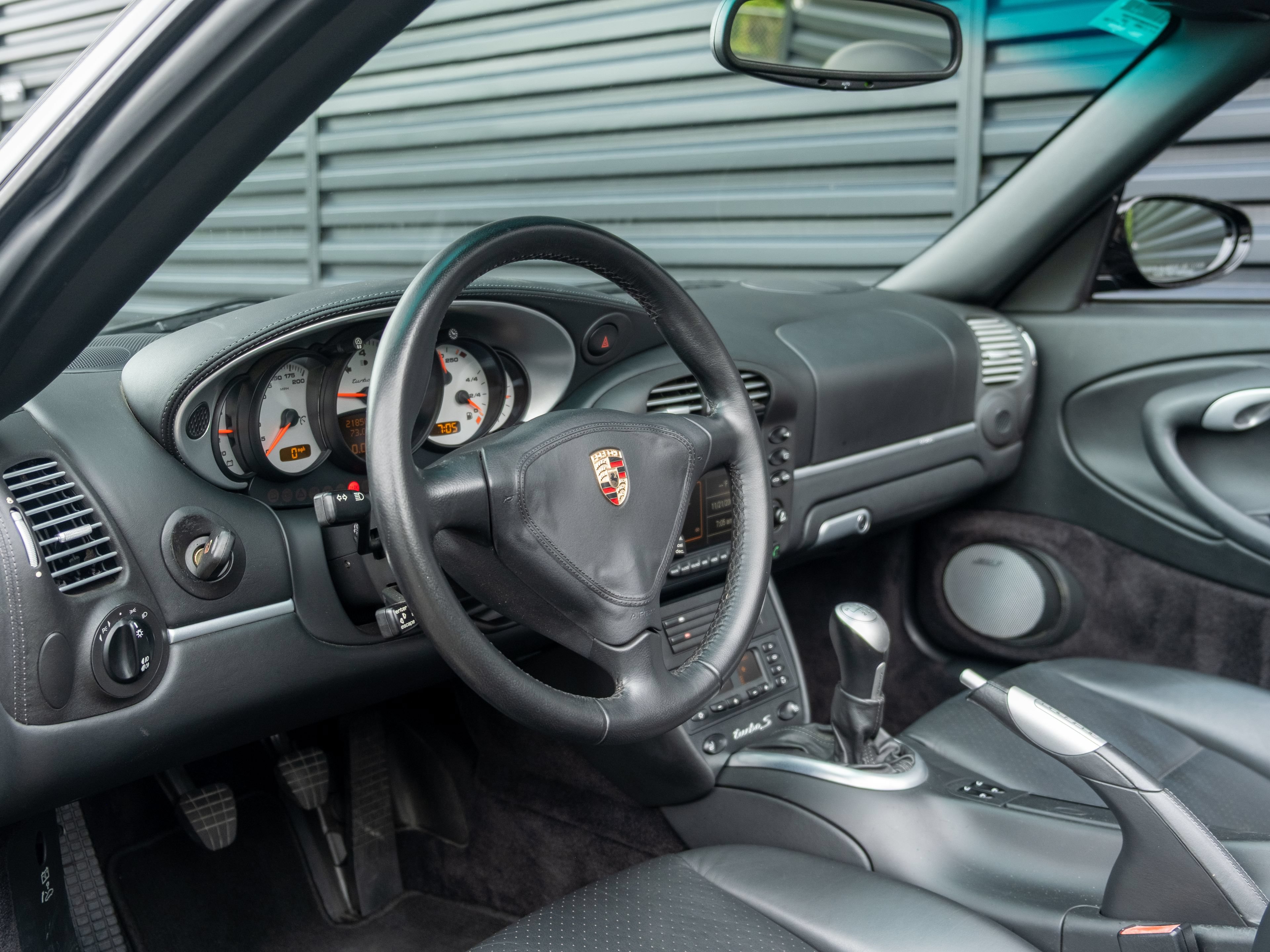 Used 2005 Porsche 911 Turbo AWD/4WD image 4