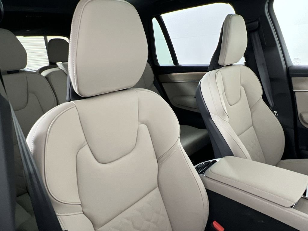 New 2026 Volvo XC90 T8 Plus w/ Protection Package image 11