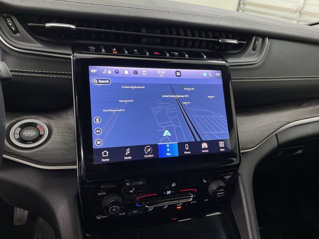 Used 2023 Jeep Grand Cherokee Limited image 26