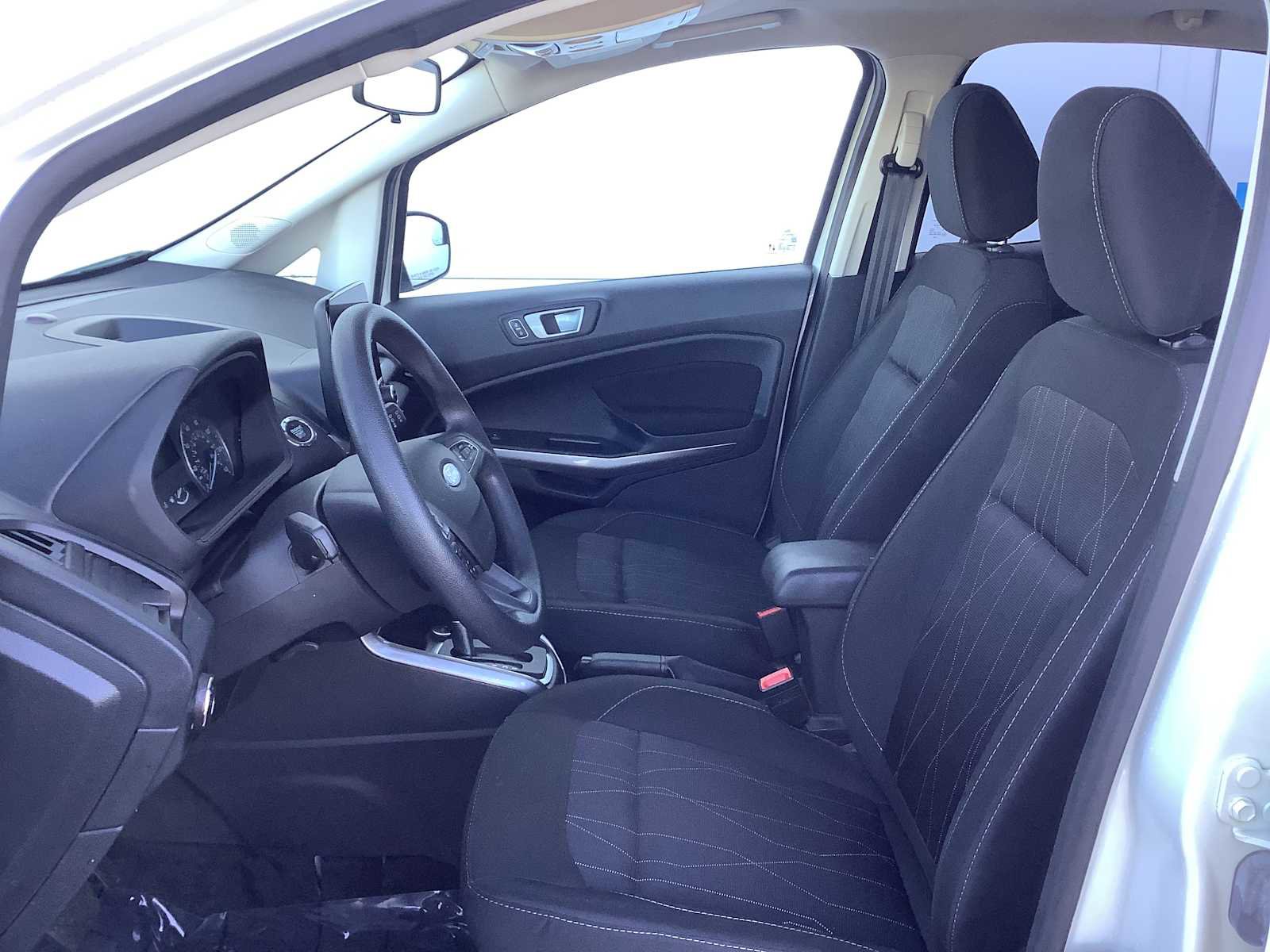 Used 2022 Ford EcoSport SE image 2