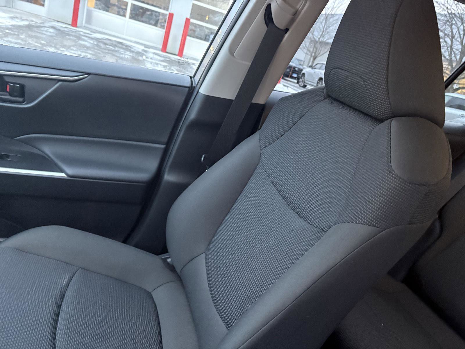 Used 2025 Toyota RAV4 LE image 20