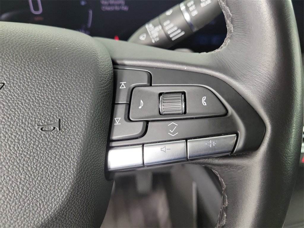 Certified 2025 Cadillac XT4 Premium Luxury image 22