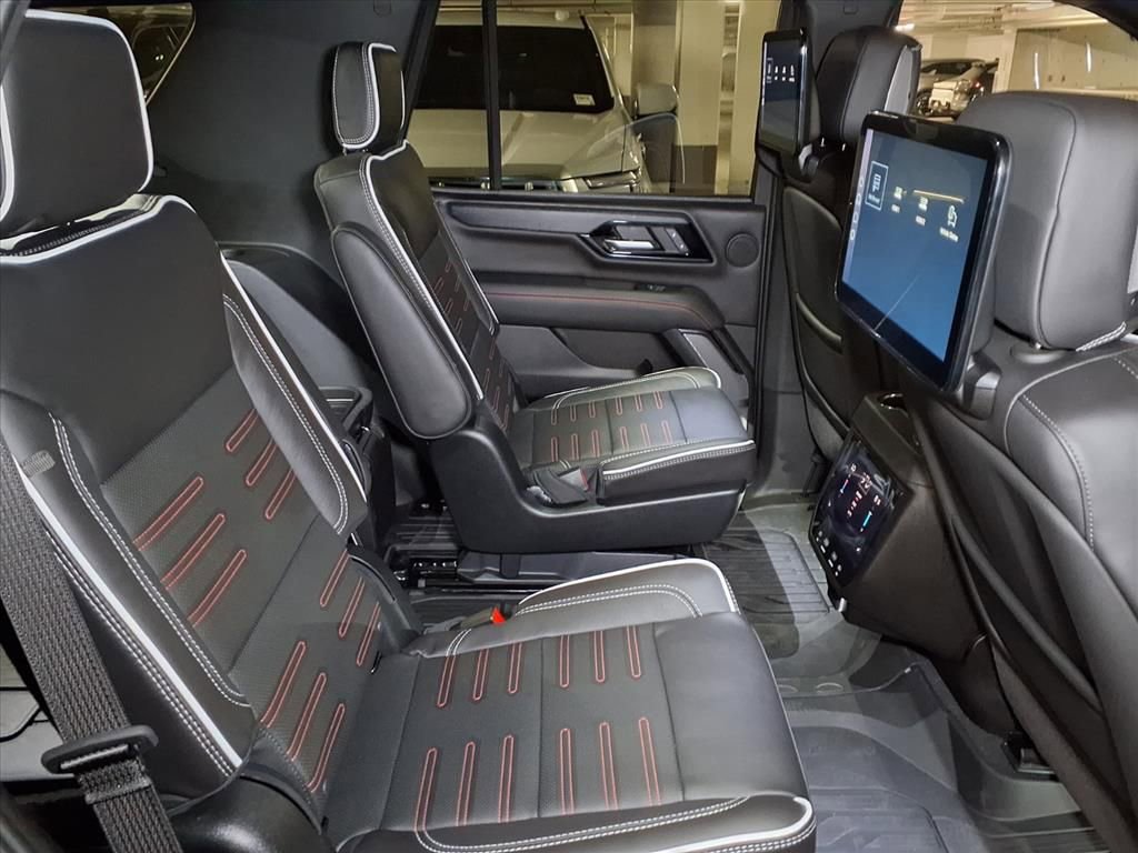 New 2026 GMC Yukon AT4 Ultimate w/ LPO, Floor Liner Package image 7