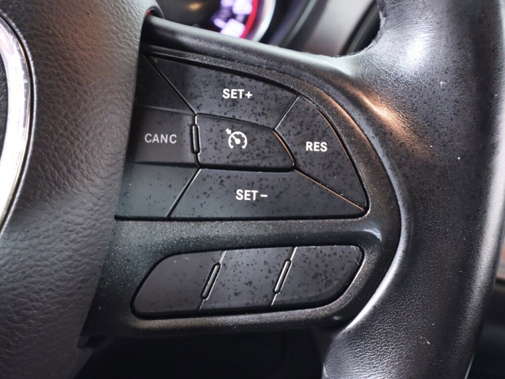 Used 2023 Dodge Challenger SXT RWD image 13