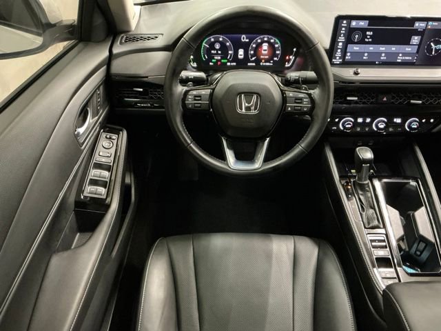 Used 2023 Honda Accord Touring image 11
