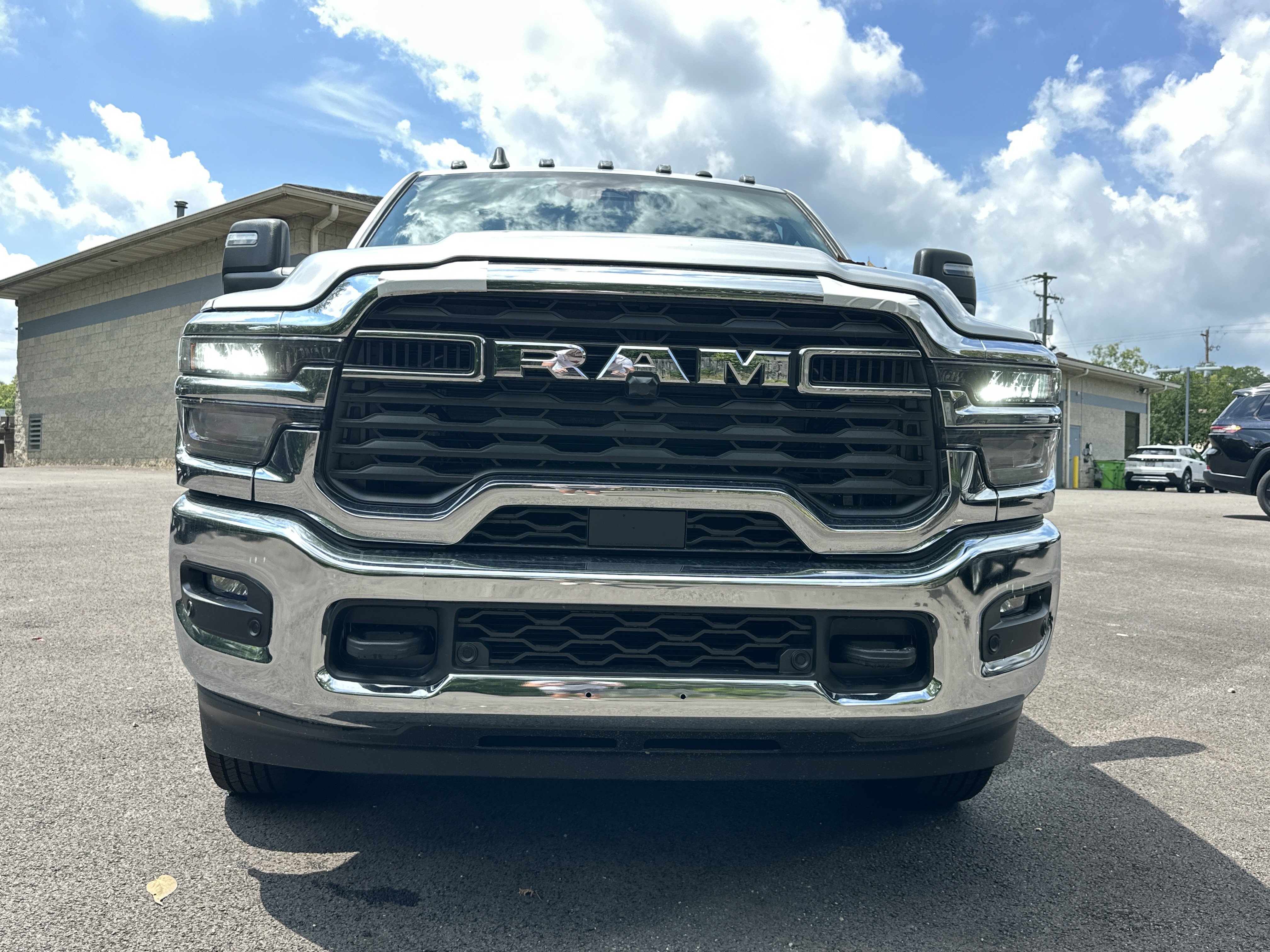 New 2026 RAM 3500 Tradesman AWD/4WD image 23