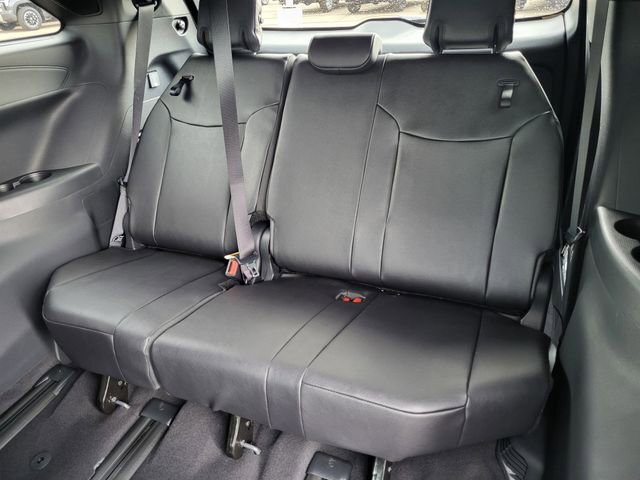 Used 2026 Toyota Sienna XSE image 23