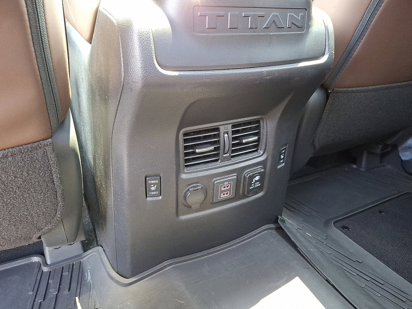 Used 2024 Nissan Titan Platinum Reserve w/ Moonroof Package image 12