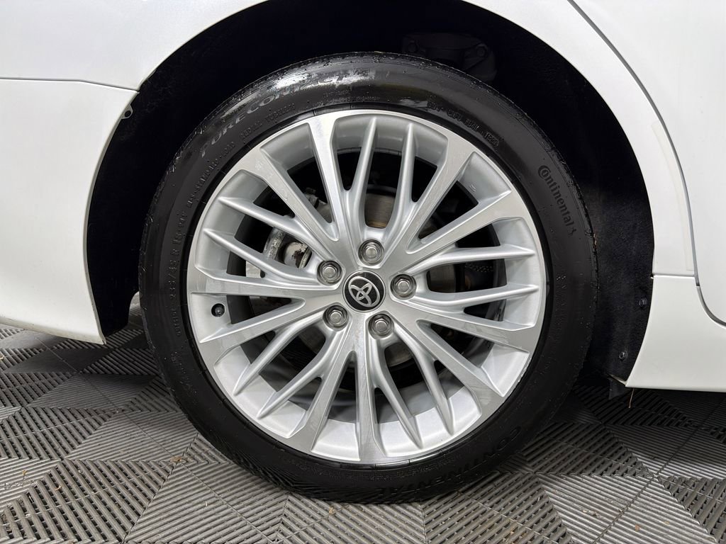 Used 2020 Toyota Camry XLE image 15