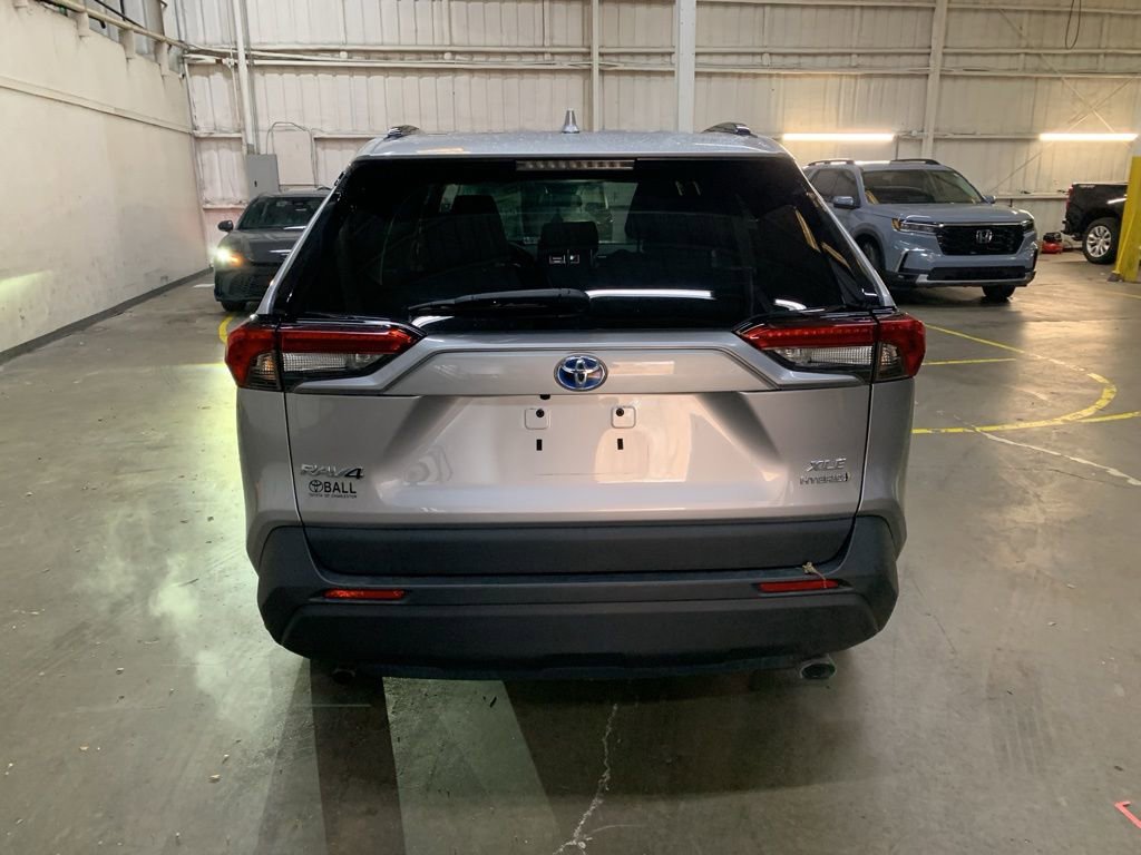 Used 2021 Toyota RAV4 XLE image 5