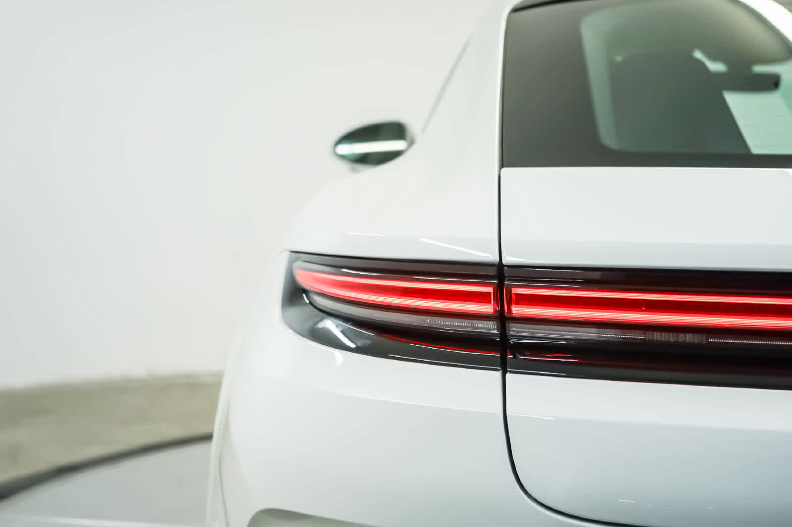 Certified 2025 Porsche Panamera 4 AWD/4WD image 11