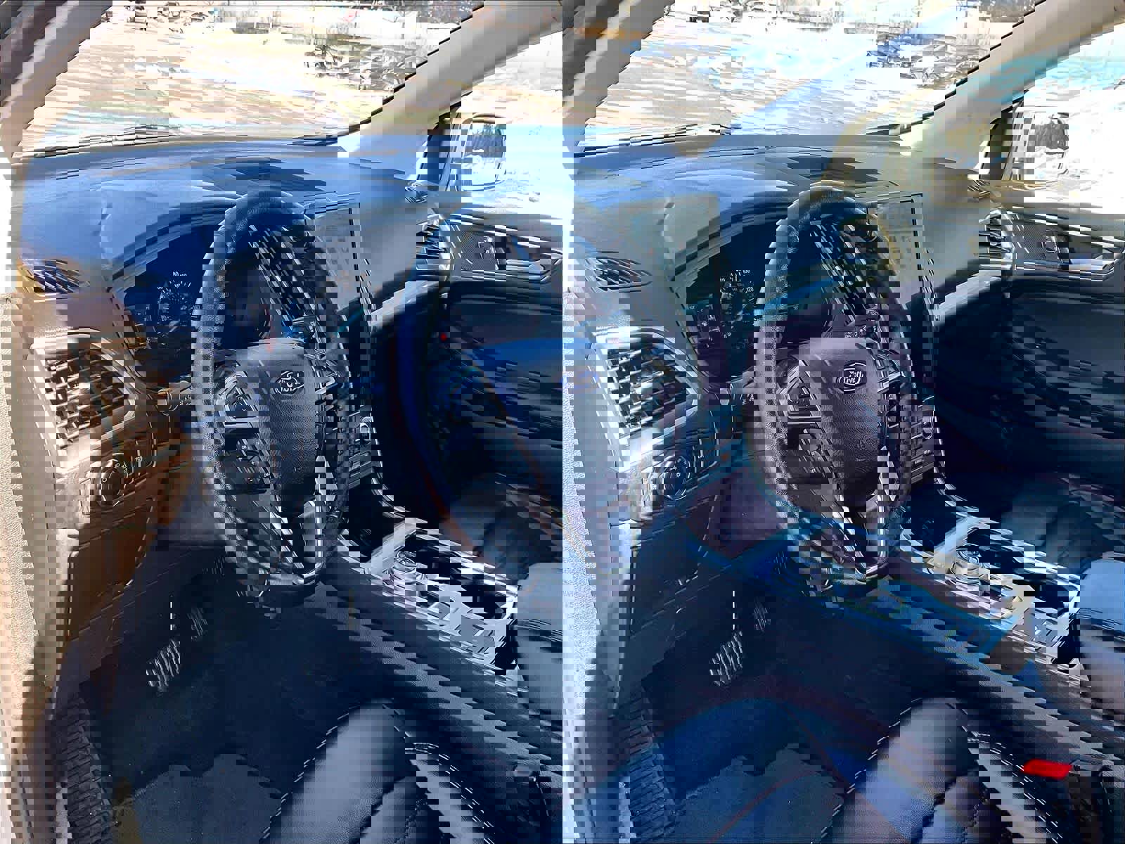 Used 2024 Ford Edge SEL image 8