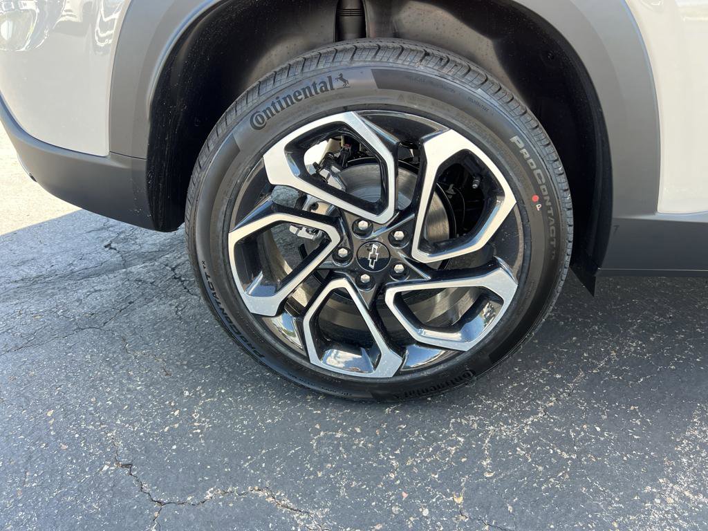 New 2026 Chevrolet Trax RS image 9