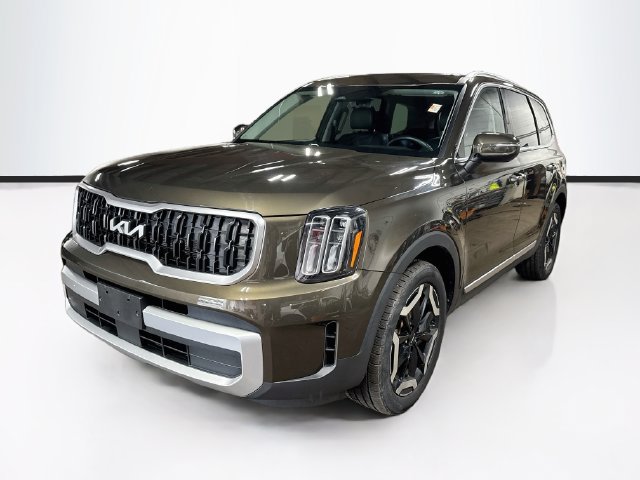 Certified 2023 Kia Telluride EX w/ EX Captain's Chair Package AWD/4WD image 3