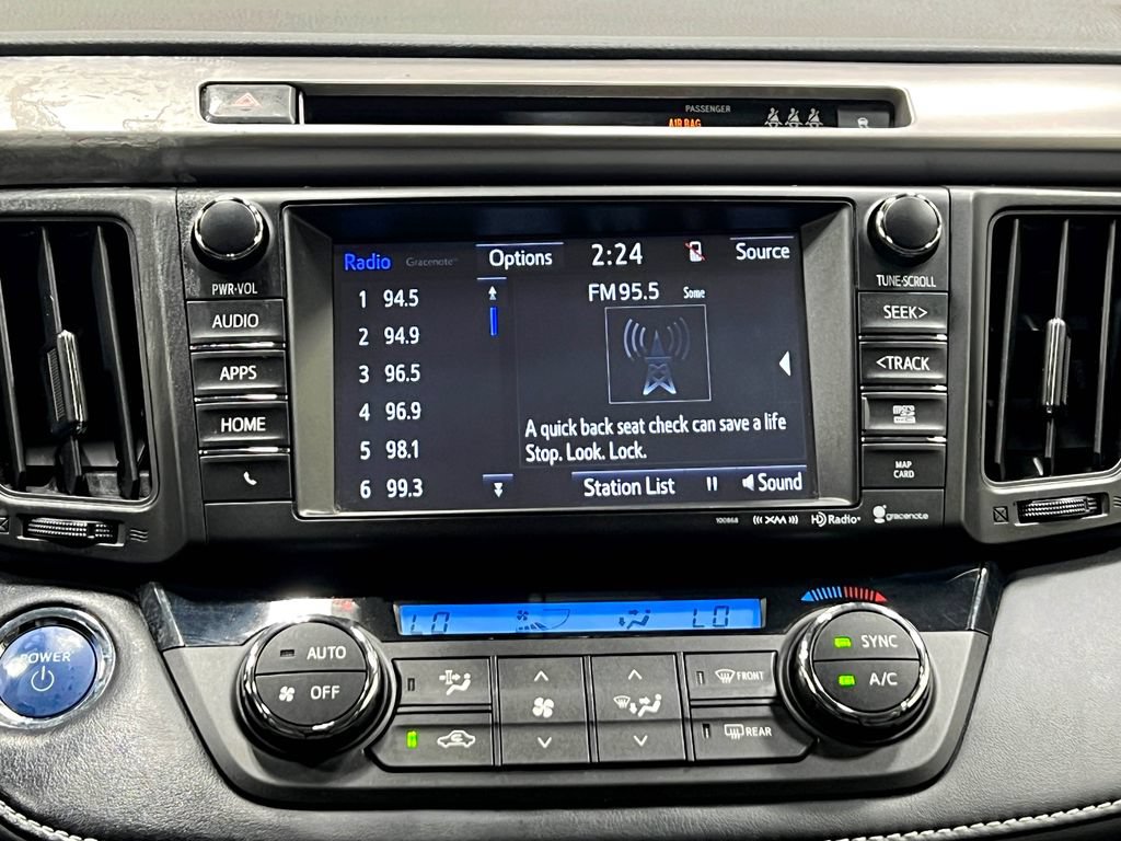 Used 2018 Toyota RAV4 Limited AWD/4WD image 25