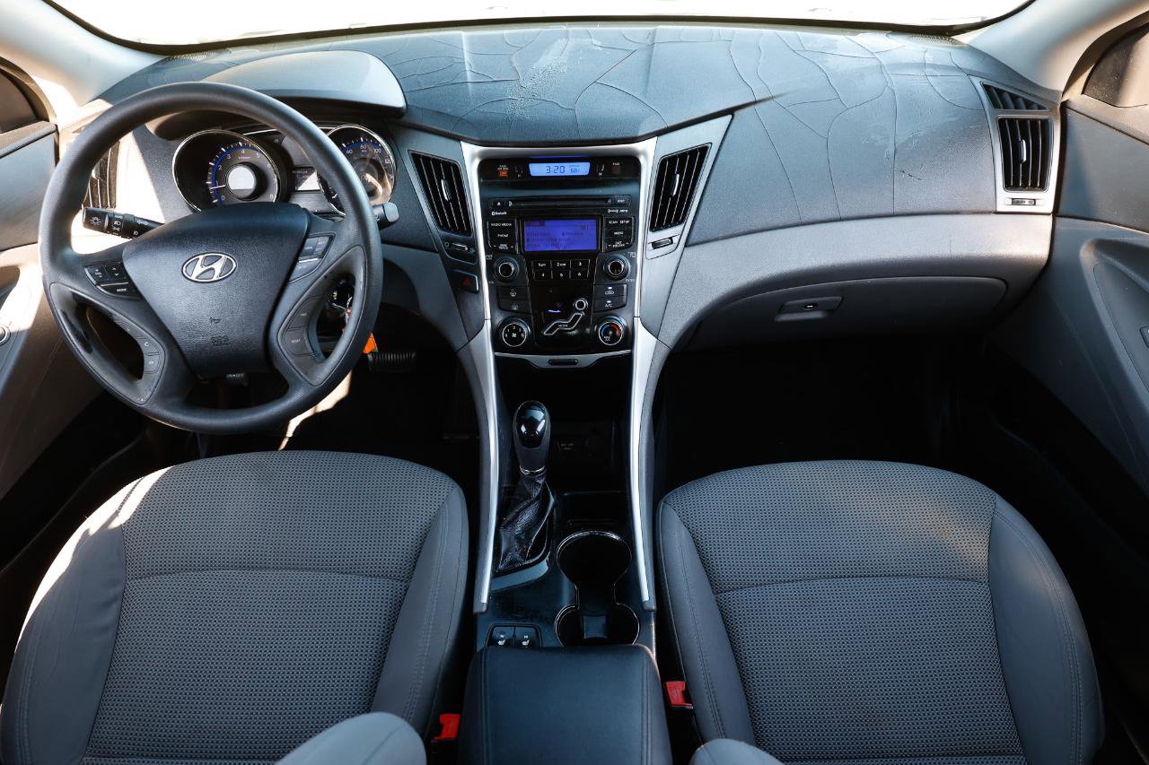 Used 2013 Hyundai Sonata GLS w/ Popular Equipment Pkg image 2