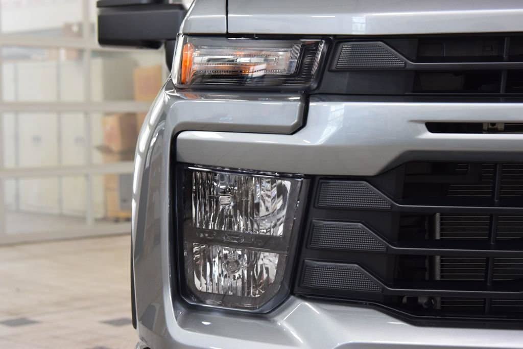 New 2026 Chevrolet Silverado 2500 Custom w/ Custom Value Package AWD/4WD image 12