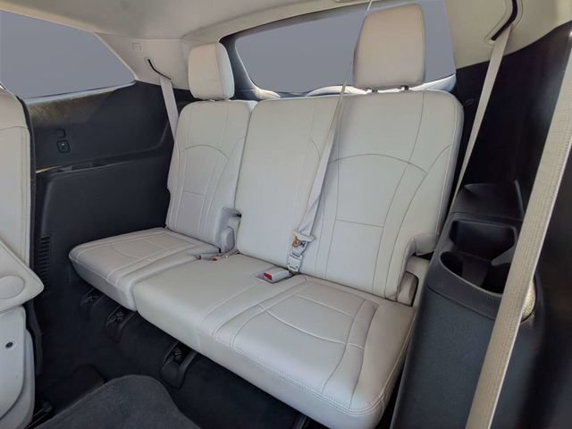 Used 2022 Buick Enclave Essence w/ Sport Touring Edition FWD image 13