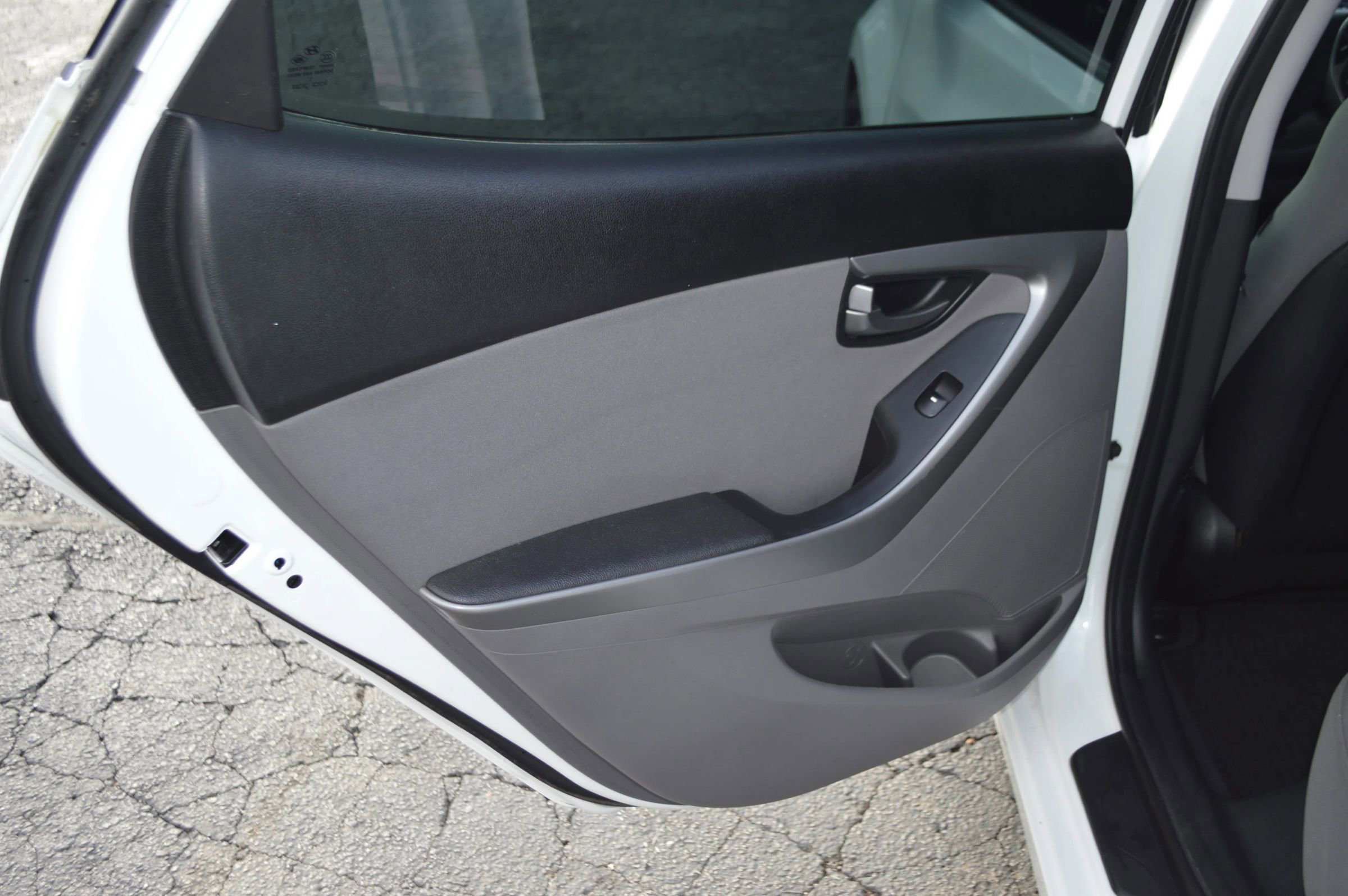 Used 2014 Hyundai Elantra SE w/ Option Group 02 image 19