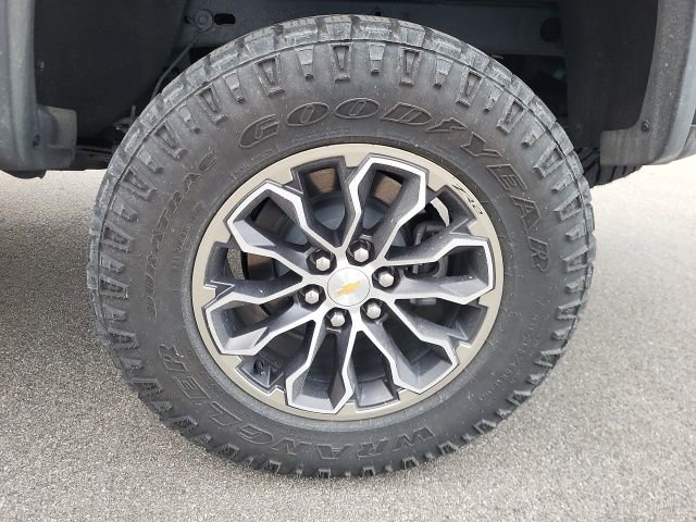 Used 2022 Chevrolet Colorado ZR2 image 18