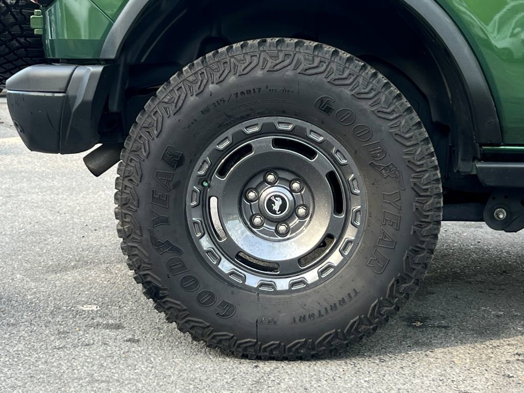 Used 2024 Ford Bronco Everglades image 9