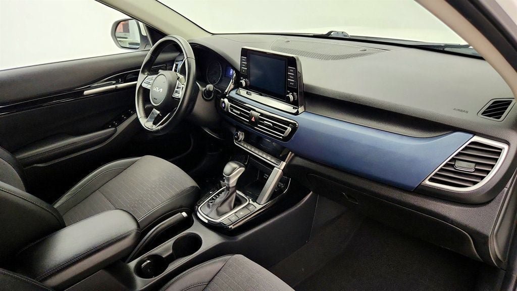 Used 2023 Kia Seltos S AWD/4WD image 23