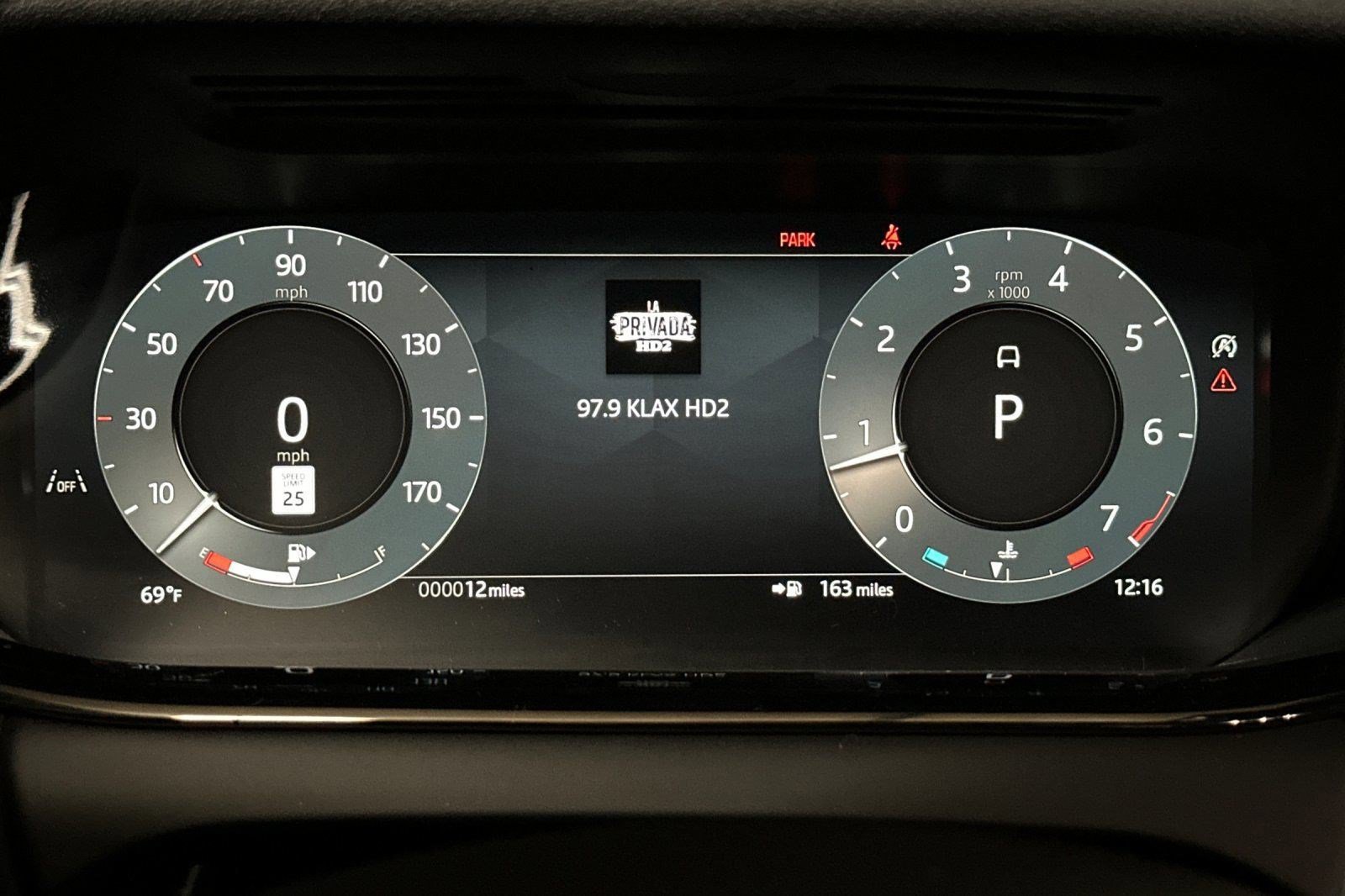 Used 2026 Land Rover Range Rover Evoque S AWD/4WD image 16
