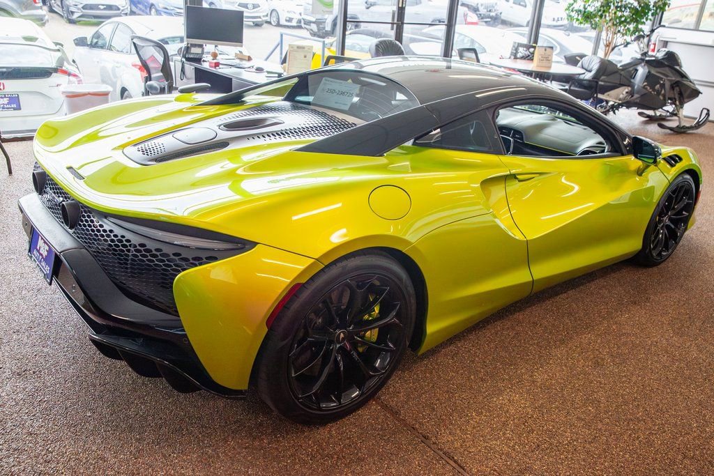 Used 2023 McLaren Artura image 9