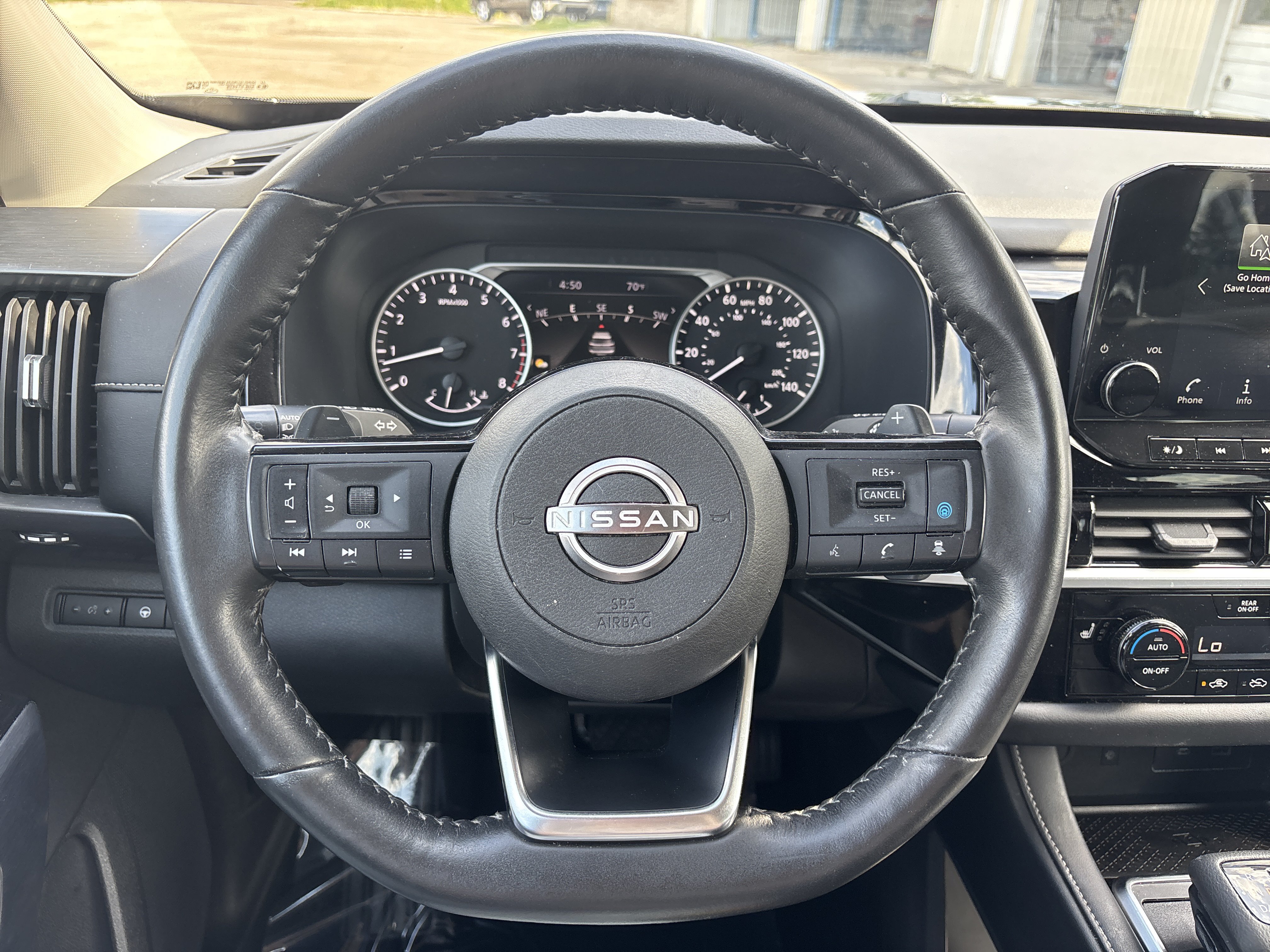 Used 2023 Nissan Pathfinder SL AWD/4WD image 24