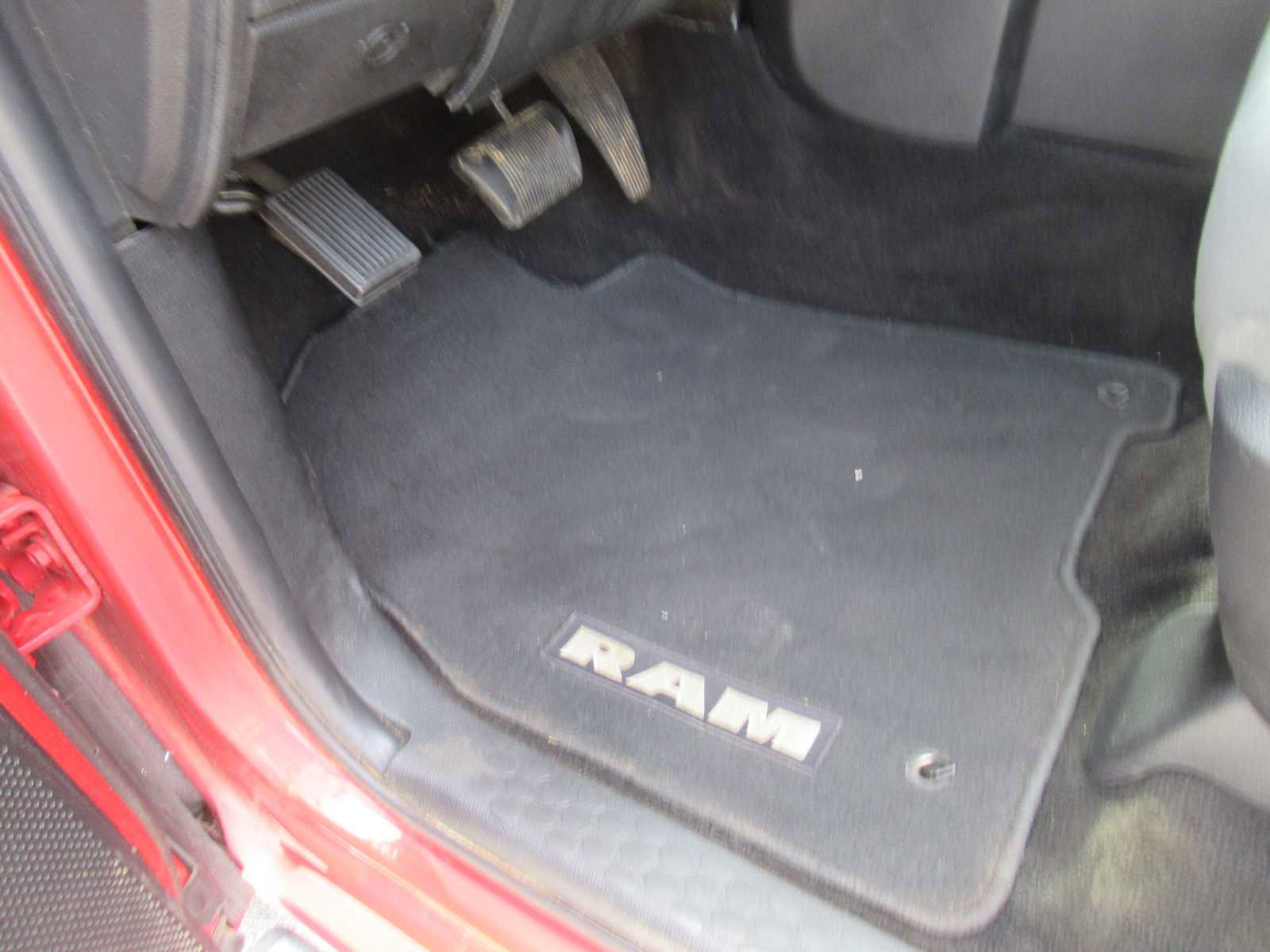 Used 2016 RAM 2500 Big Horn image 25