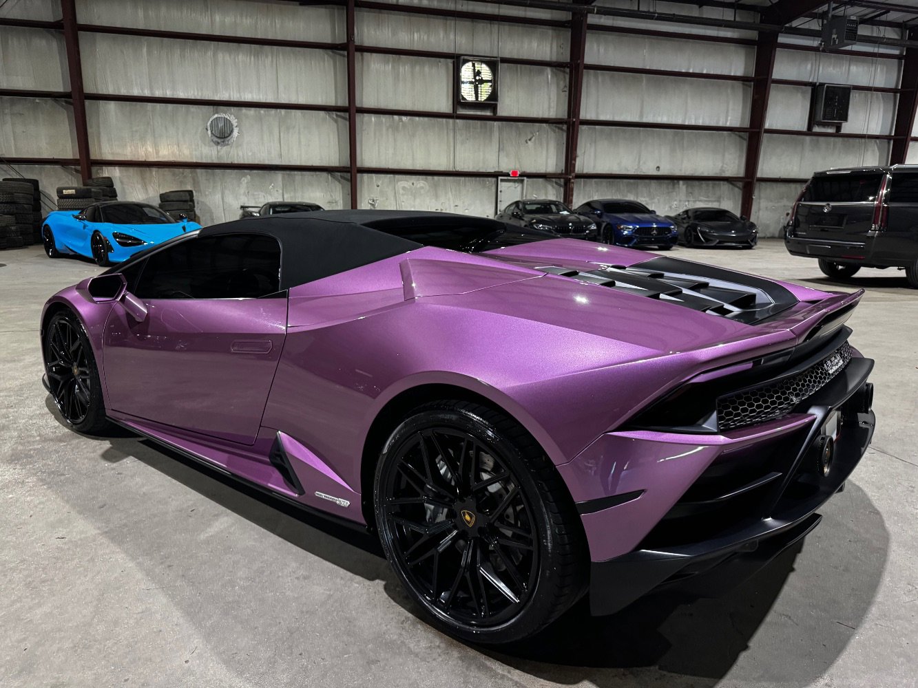 Used 2022 Lamborghini Huracan EVO image 19