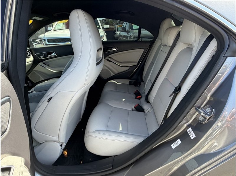Used 2018 Mercedes-Benz CLA 250 image 15