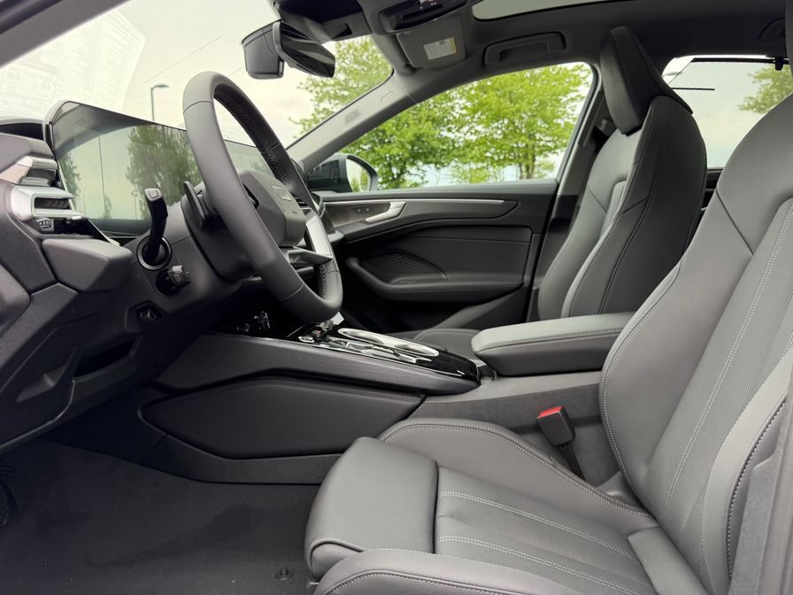New 2026 Audi A6 Premium Plus AWD/4WD image 18