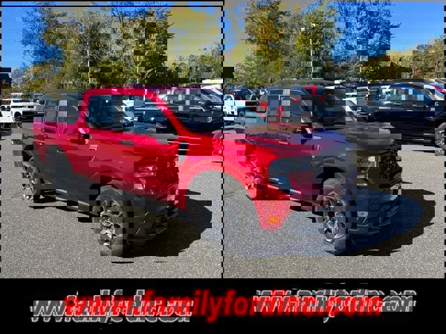 New 2025 Ford Maverick XLT w/ XLT Luxury Package image 8