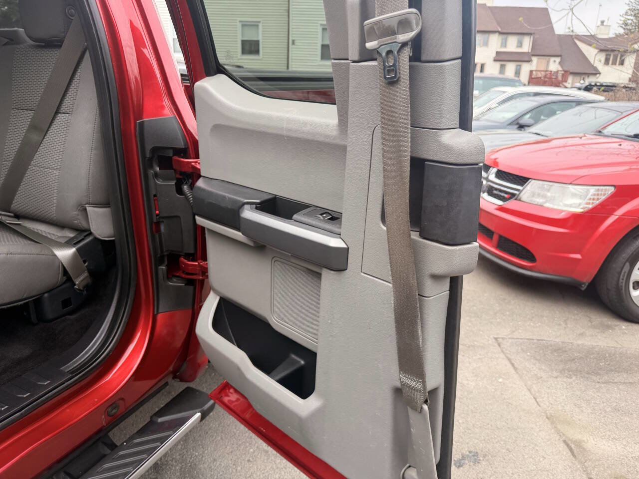 Used 2015 Ford F150 XLT w/ Equipment Group 301A Mid AWD/4WD image 10