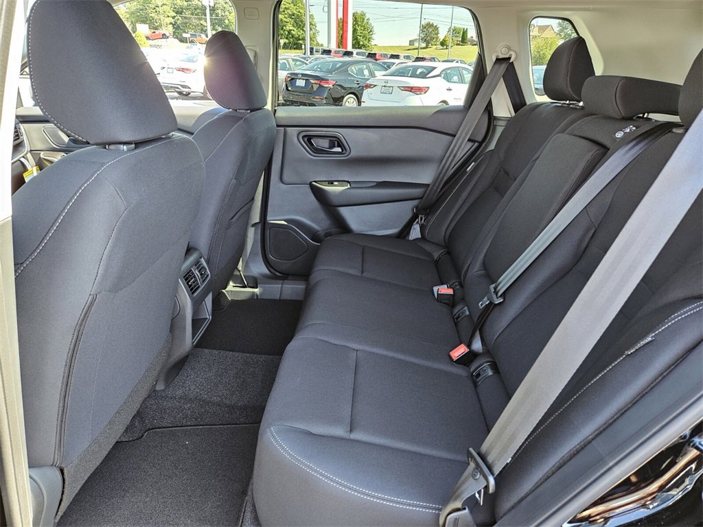 New 2026 Nissan Rogue S image 5