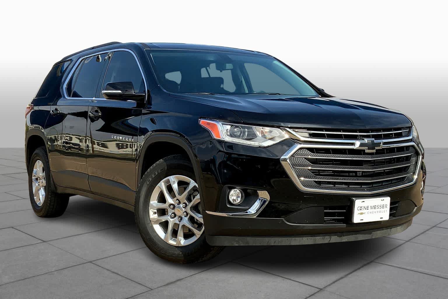 Used 2019 Chevrolet Traverse LT FWD image 2